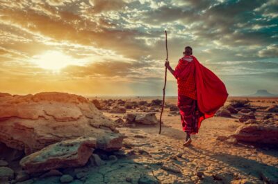 Afrikaans landschapsfoto met Masai stamlid