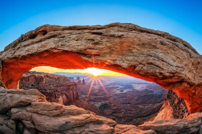 Werk aan de muur van Mesa Arch in Utah