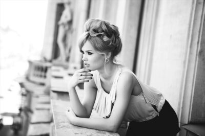 Zwart wit wall art decor van een mooie vrouw